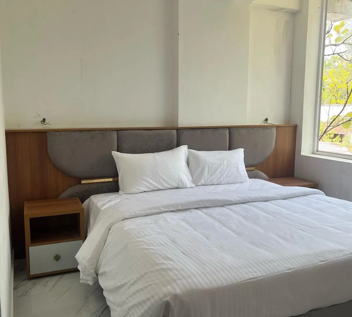 Sabu'S Grand Royale Hotel Thiruvananthapuram